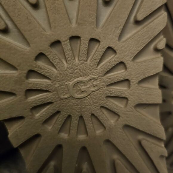 UGG Neumel Cozy Tan Suede Boots with Laces Size 5 - Picture 7 of 9